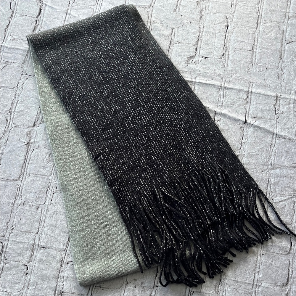 Cejon Charcoal and Silver Knit Scarf